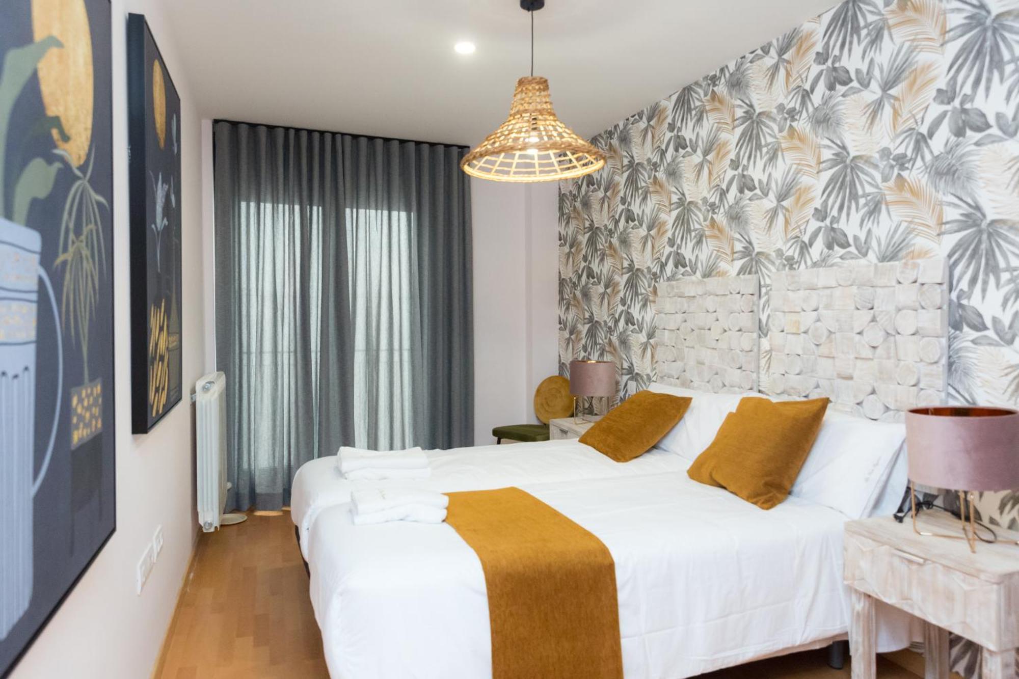 Apartamentos San Pedro Regalado 巴利亚多利德 外观 照片