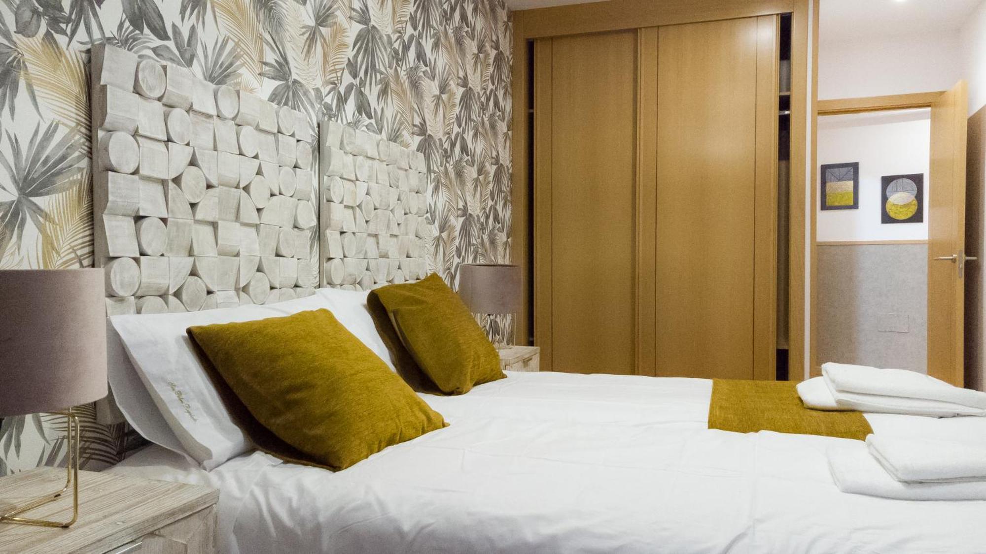 Apartamentos San Pedro Regalado 巴利亚多利德 外观 照片