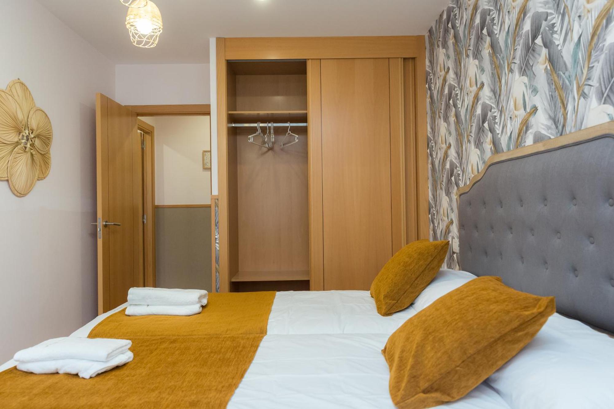Apartamentos San Pedro Regalado 巴利亚多利德 外观 照片