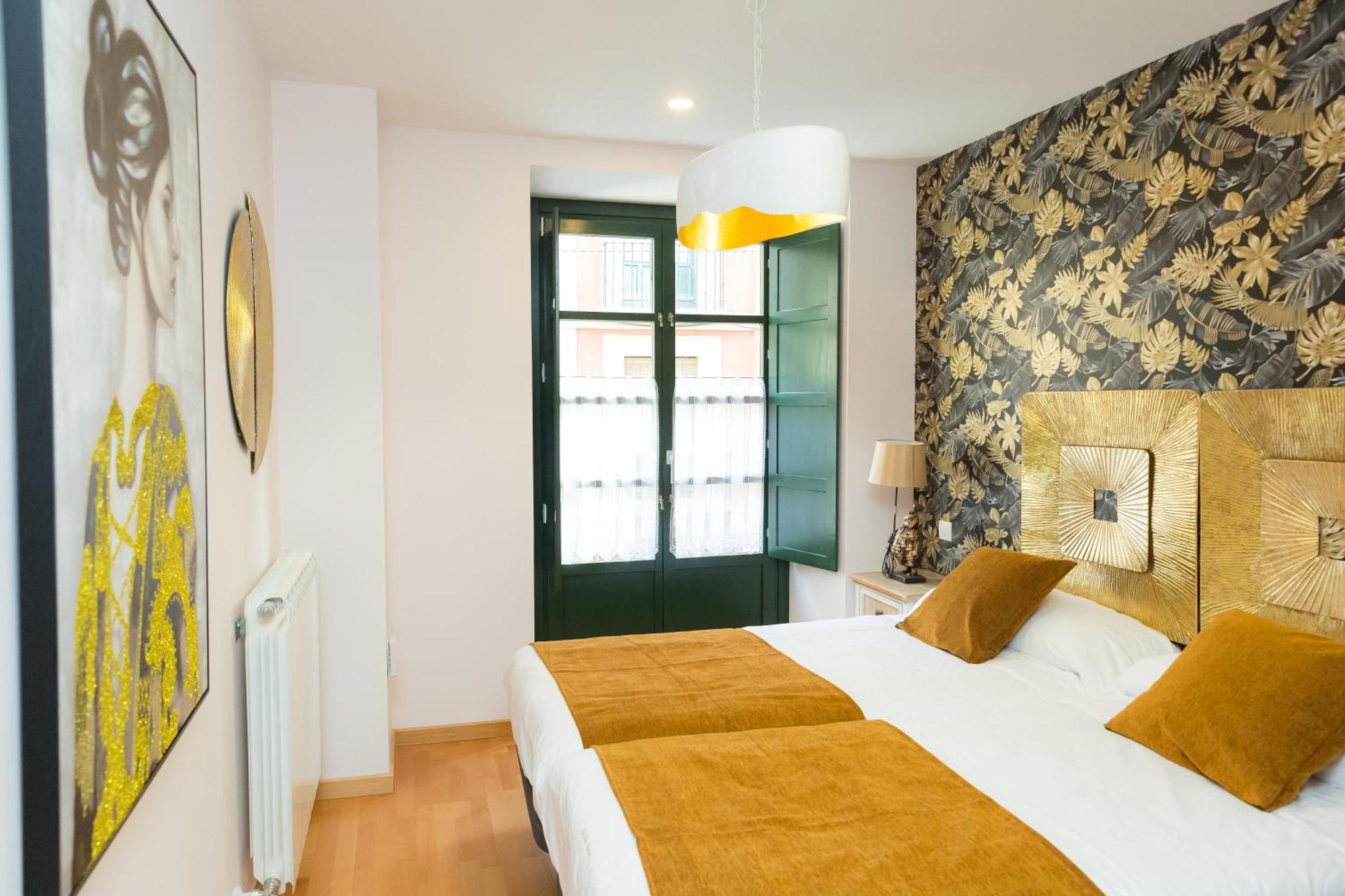 Apartamentos San Pedro Regalado 巴利亚多利德 外观 照片