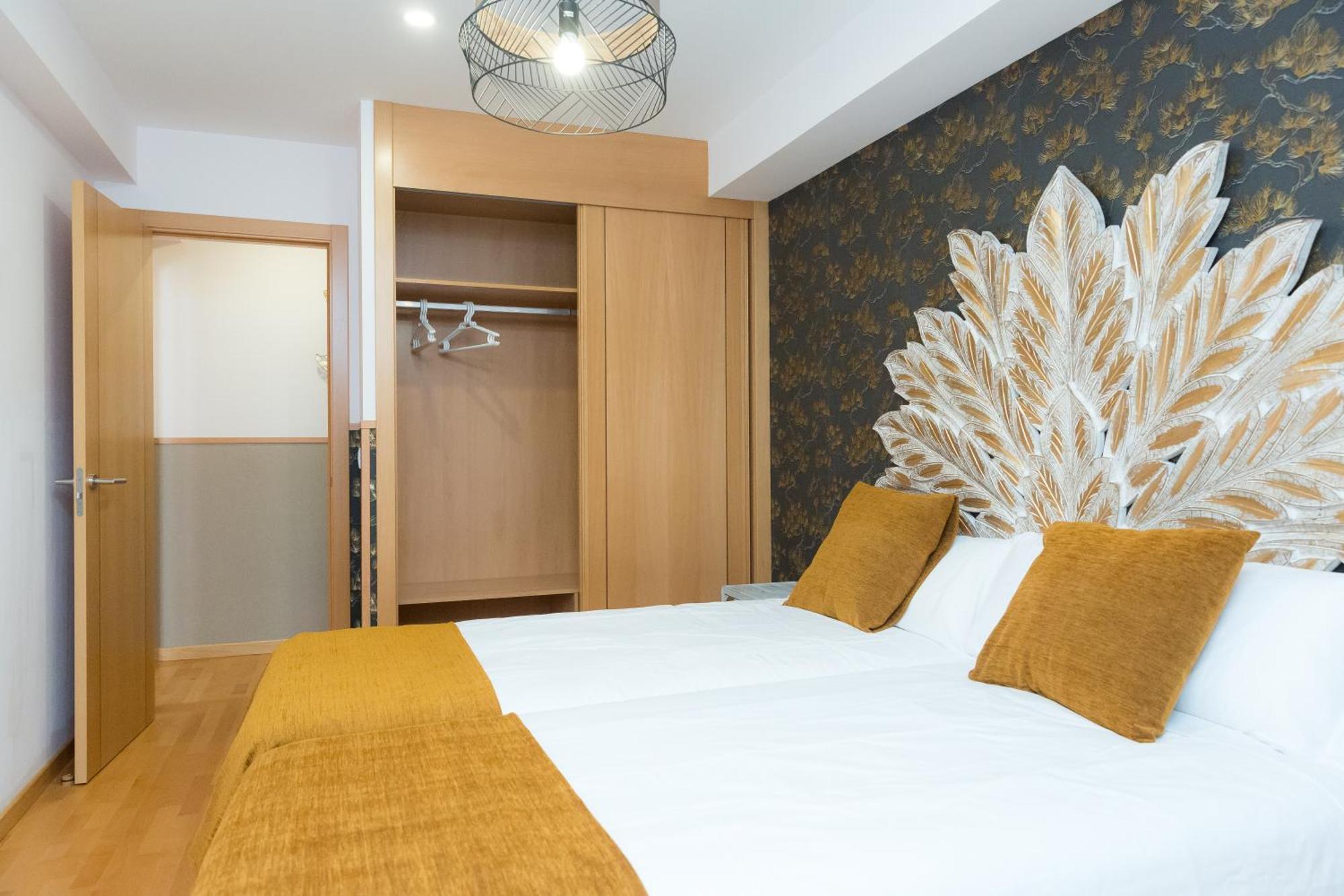 Apartamentos San Pedro Regalado 巴利亚多利德 外观 照片